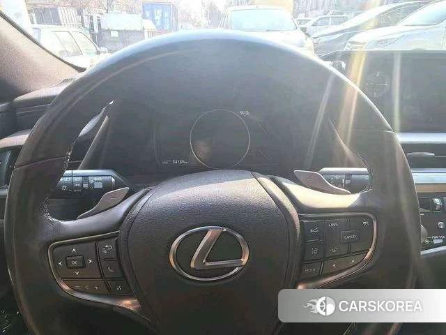 Lexus ES 2021 Темно-серый из Китая, фото 3