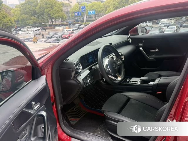 Mercedes-Benz Class A 2021 Красный из Китая, фото 3