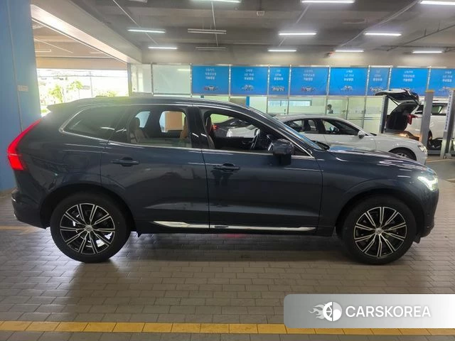Volvo XC60 second Generation 2021 Синий из Кореи, фото 3
