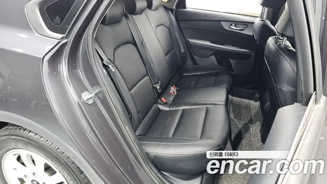 Kia Come New K3 id 2516846 из Кореи 13