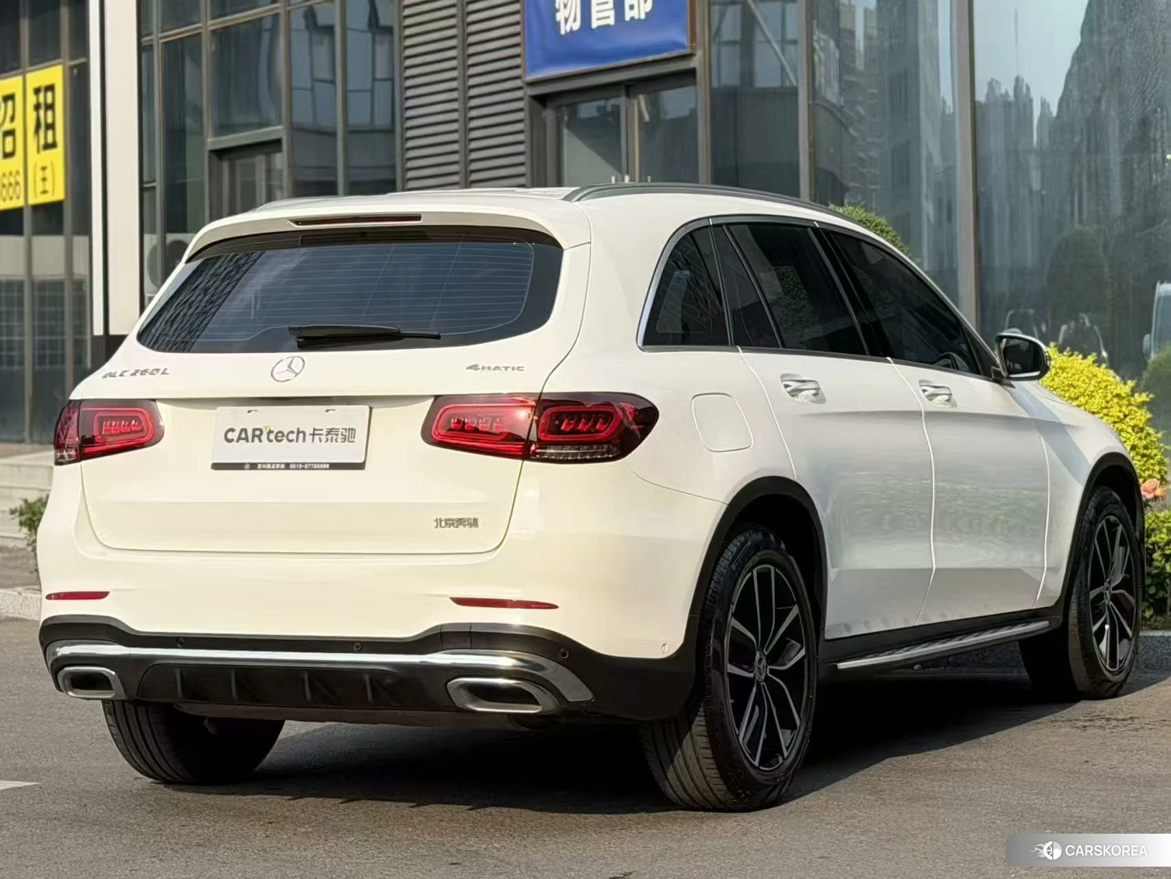 Mercedes-Benz GLC 2021 Белый из Китая, фото 4