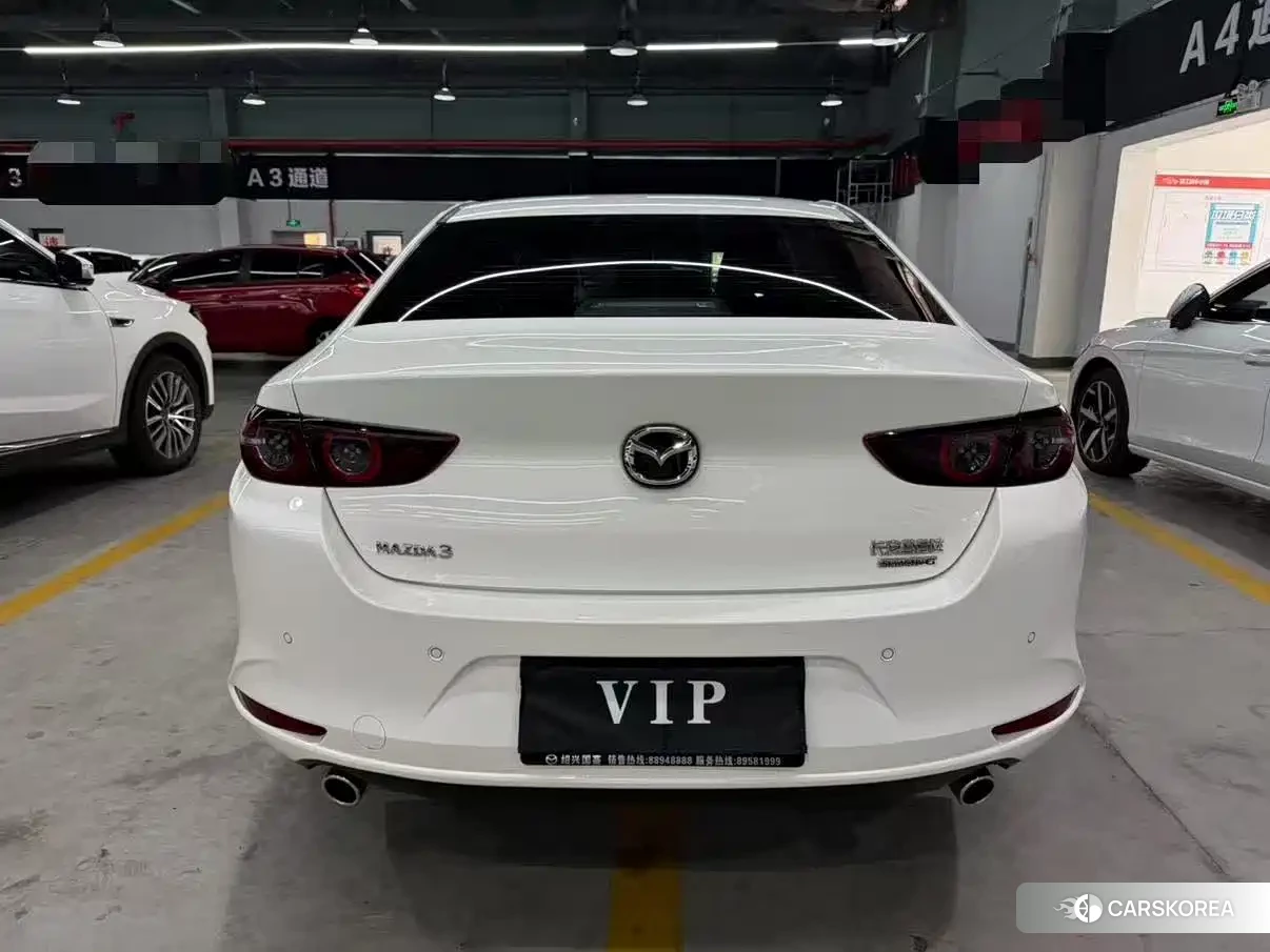 Mazda 3 2024 Белый из Китая, фото 4