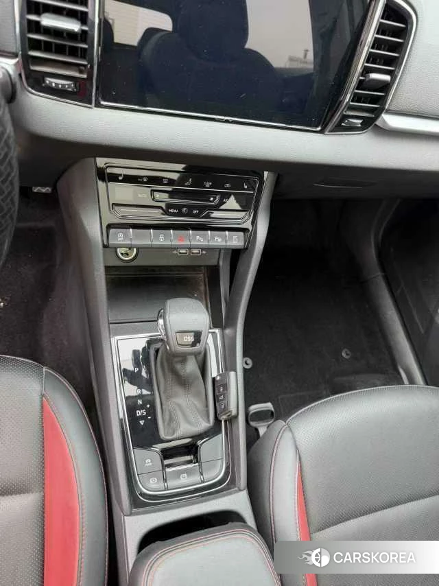 Skoda Krok 2022 Белый из Китая, фото 3