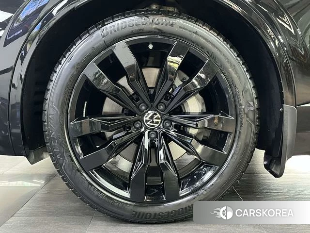 Volkswagen Touareg id 4367079 из Китая 9