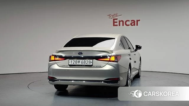 Lexus ES300h 7th generation id 4402947 из Кореи 23