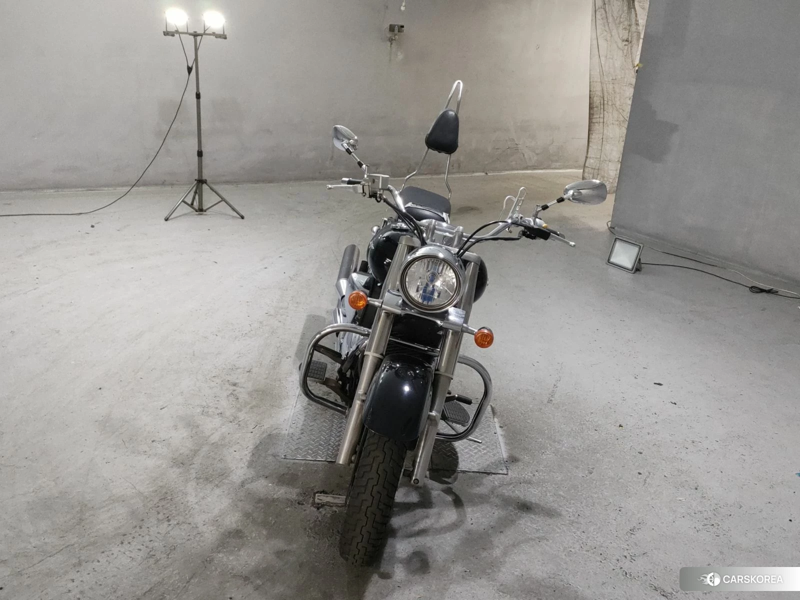 Проданный Suzuki INTRUDER 400 CLASSIC 2013 из Японии, фото 4