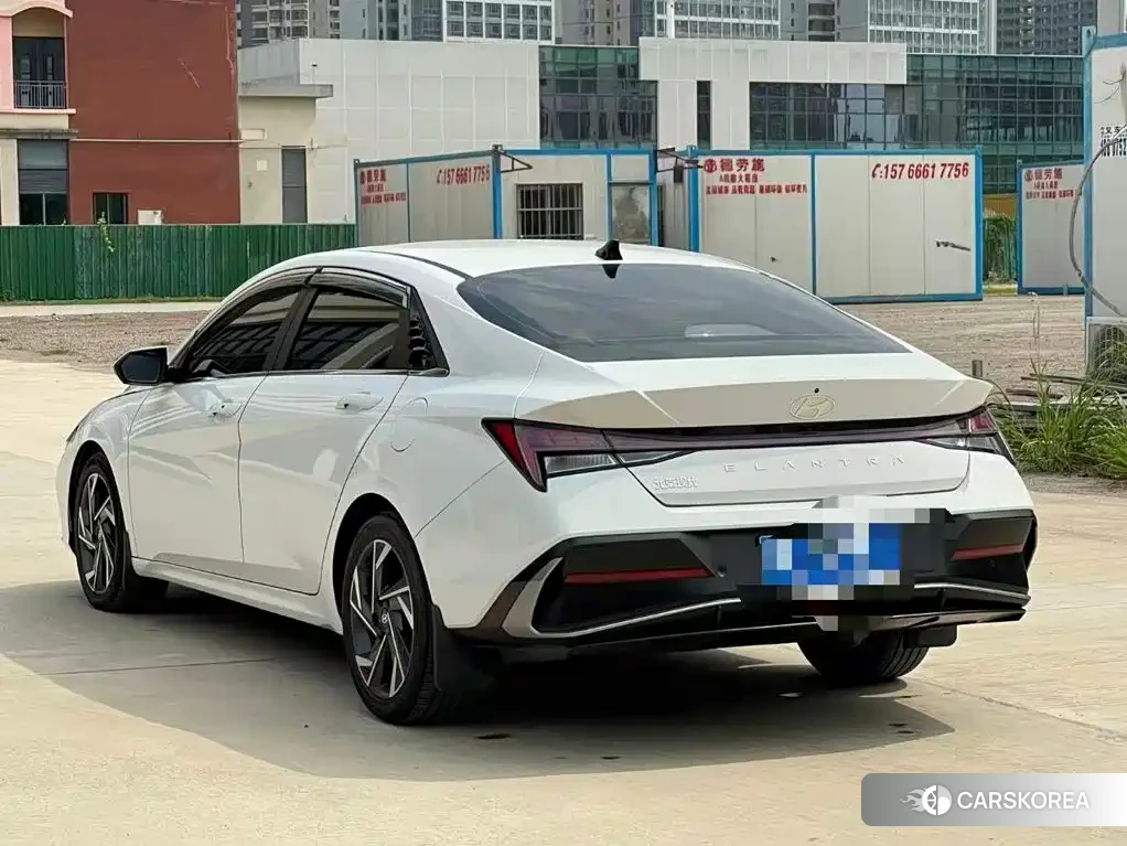 Hyundai Elantra 2024 Белый из Китая, фото 3