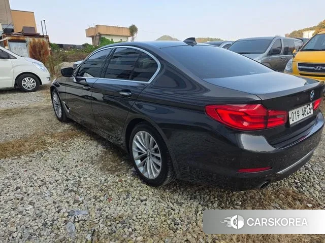 BMW 5 Series (G30) id 3371215 из Кореи 13