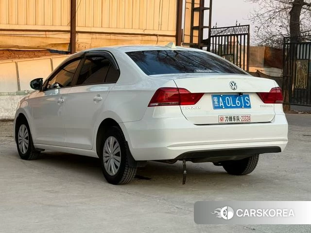 Volkswagen Santana 2022 Белый из Китая, фото 3