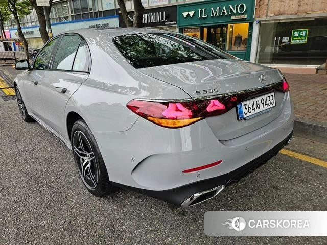 Mercedes-Benz E-Class W214 2026 Светло-серебряный цвет из Кореи, фото 3