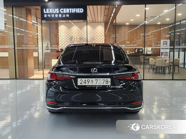 Lexus ES300h 7th generation id 3850904 из Кореи 13