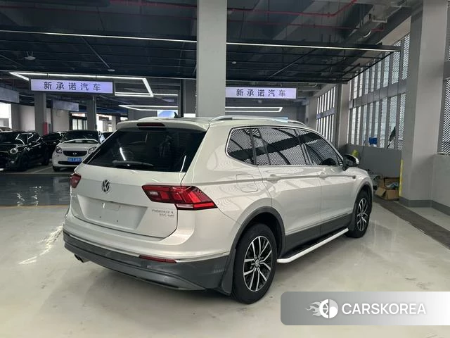 Volkswagen Tiguan L 2018 Шампань из Китая, фото 3