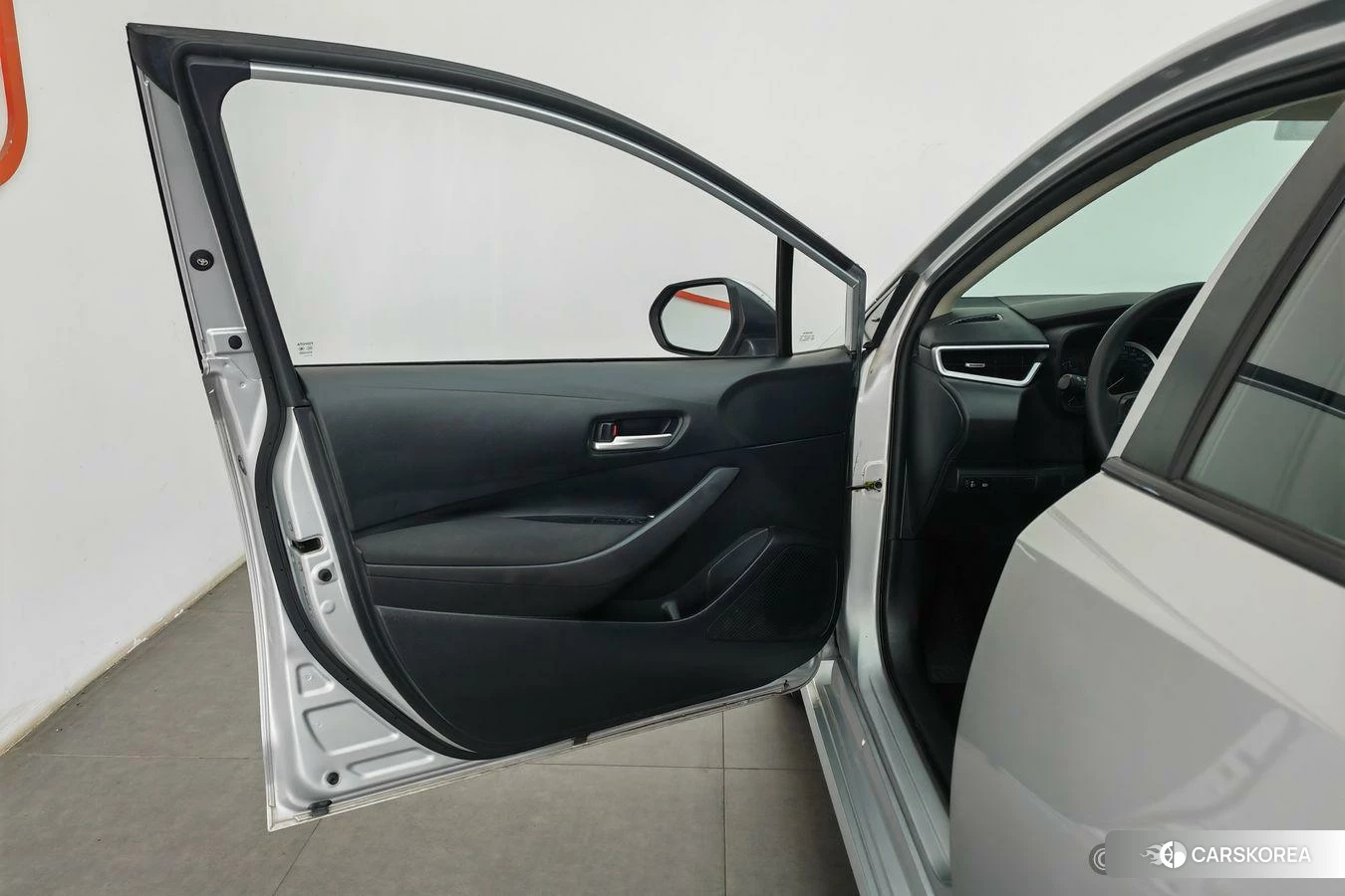 Toyota Corolla id 4467782 из Китая 17