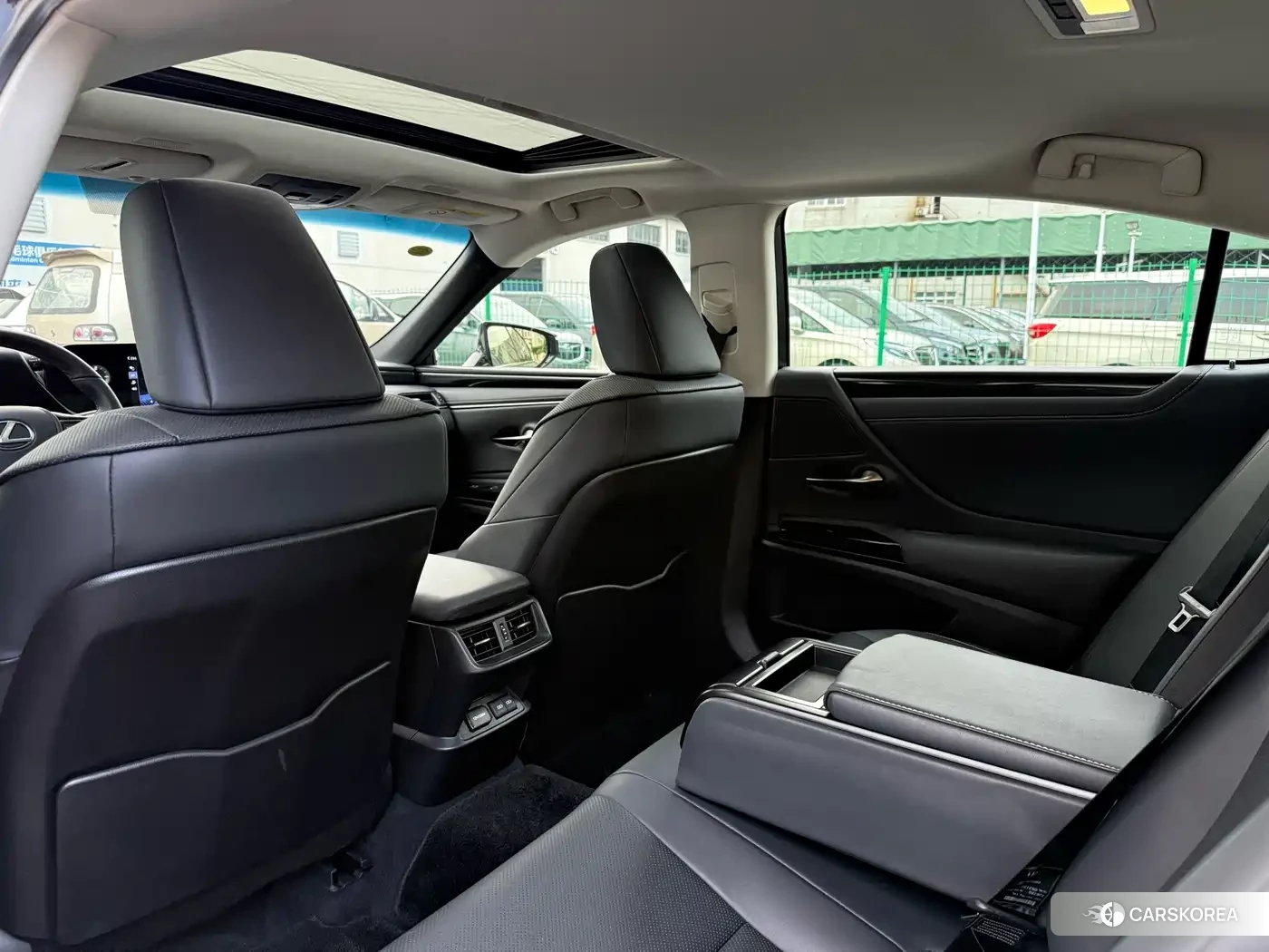Lexus ES id 4514144 из Китая 18