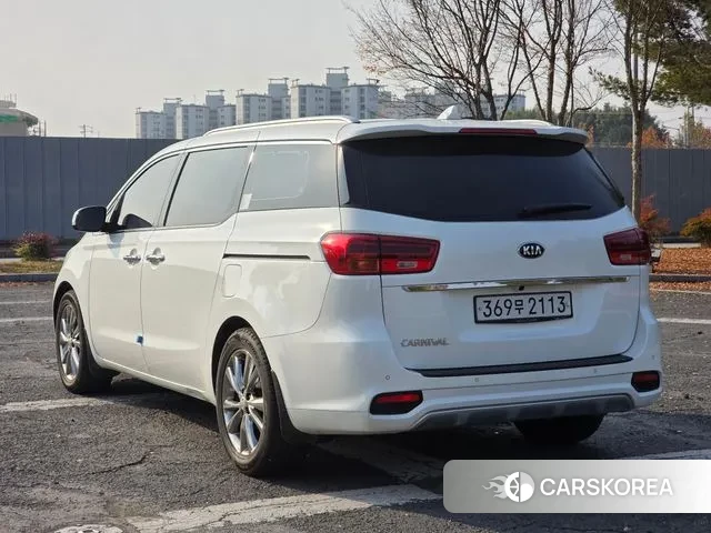 Kia The New Carnival id 3402682 из Кореи 13