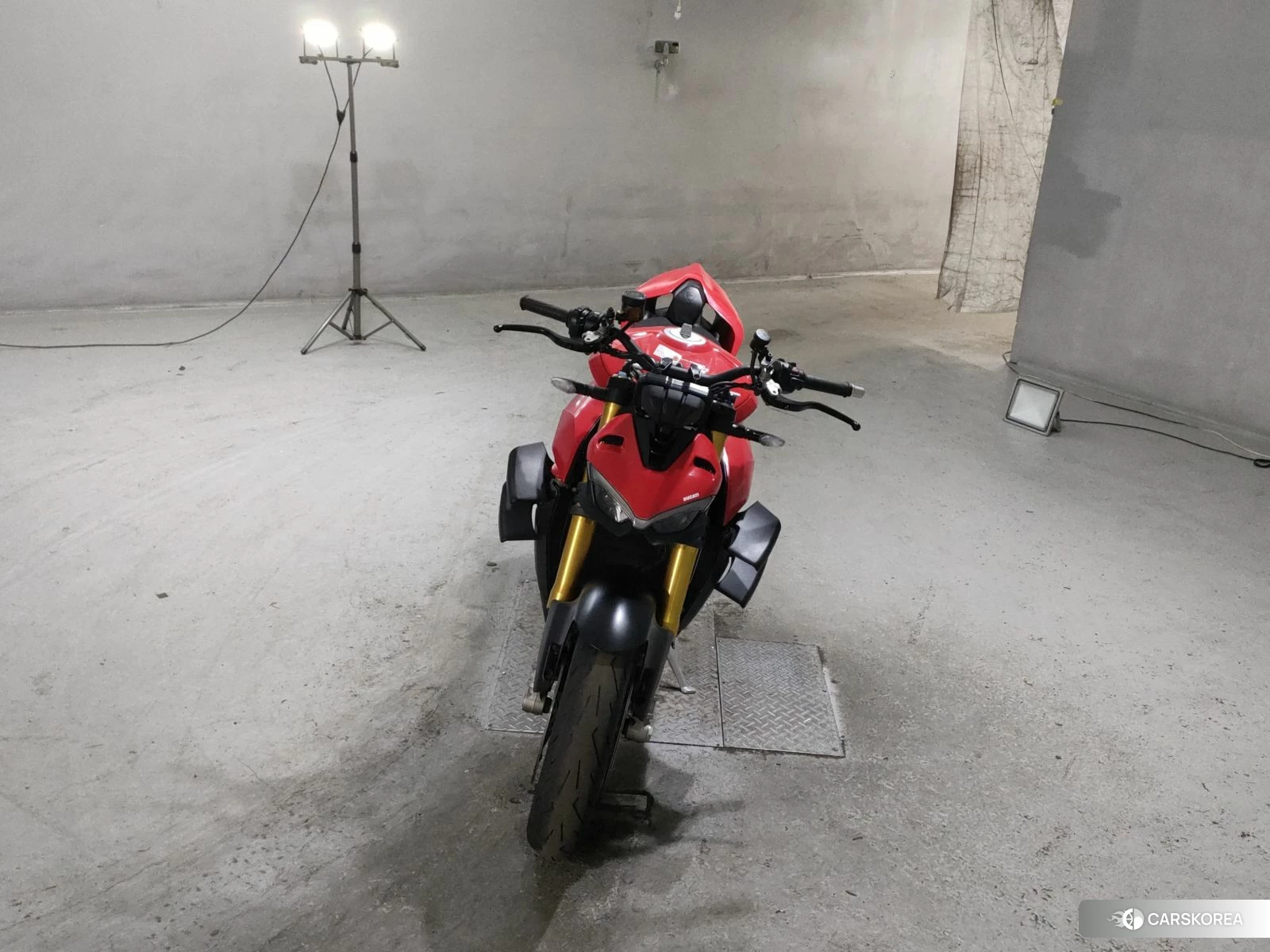 Проданный Ducati STREETFIGHTER V4 S 2020 из Японии, фото 4