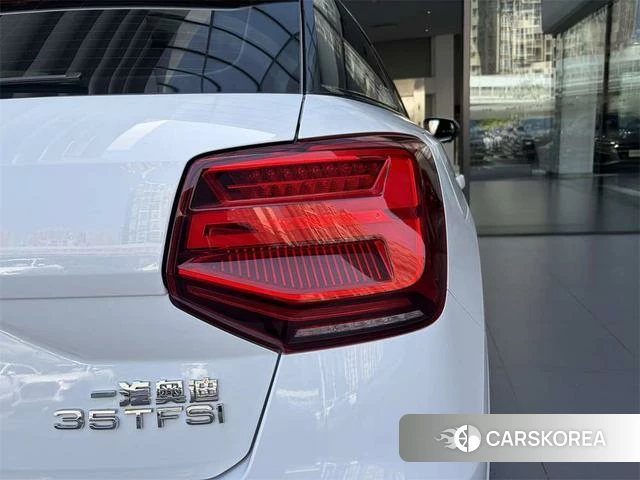 Audi Q2L 2019 Белый из Китая, фото 6