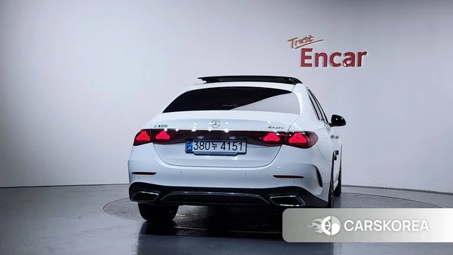Mercedes-Benz E-Class W214 id 3914336 из Кореи 13