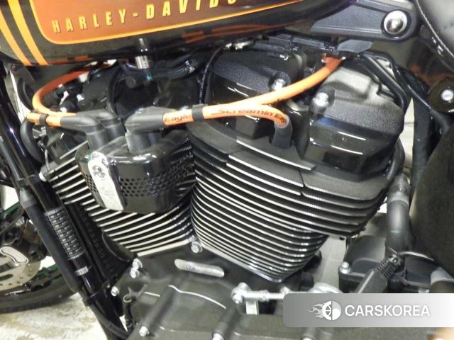 Engine photo
