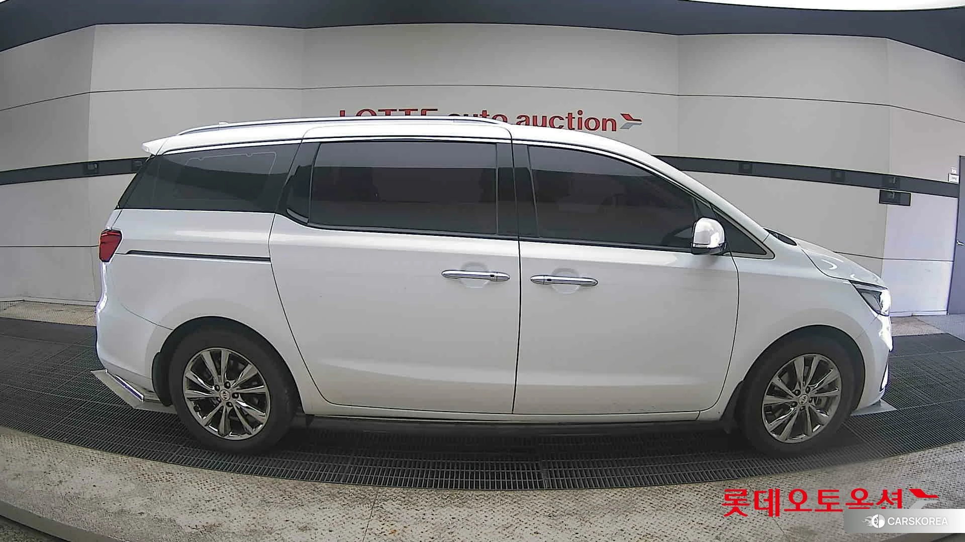Kia Carnival id 4289585 из Кореи 23