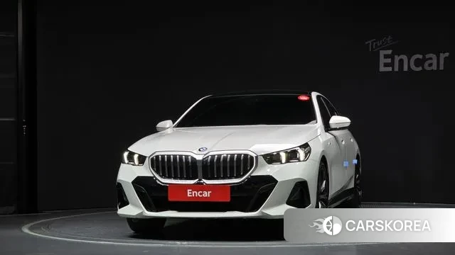 BMW 5 Series (G60) id 3002328 из Кореи 13