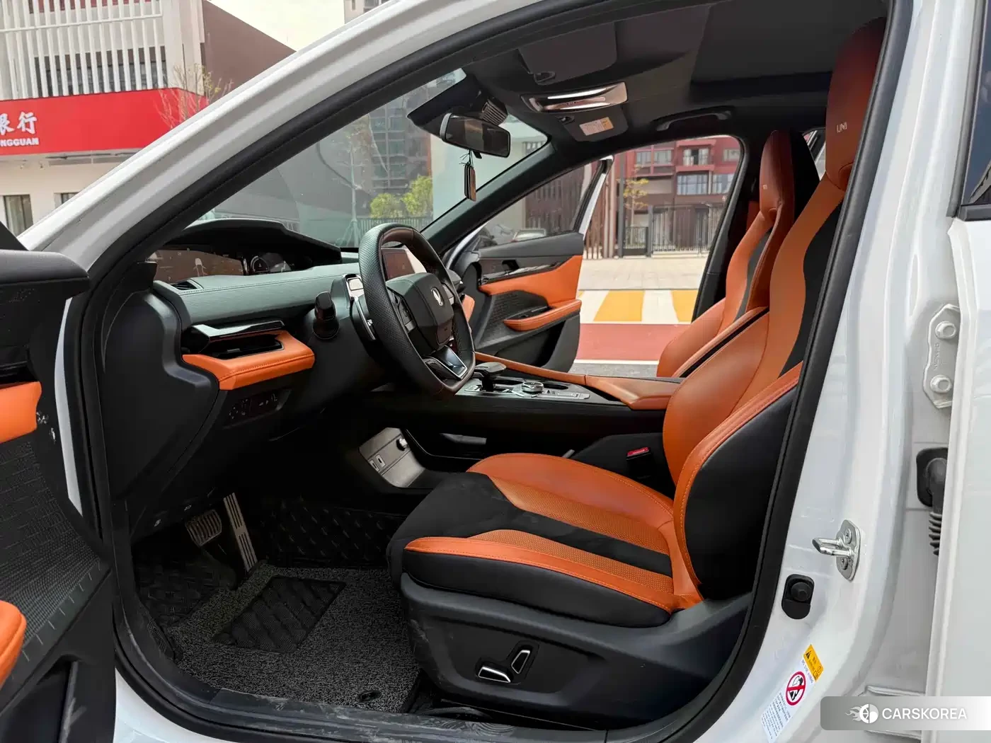 Chang'an Changan UNI-V 2022 Silver/gray из Китая, фото 3