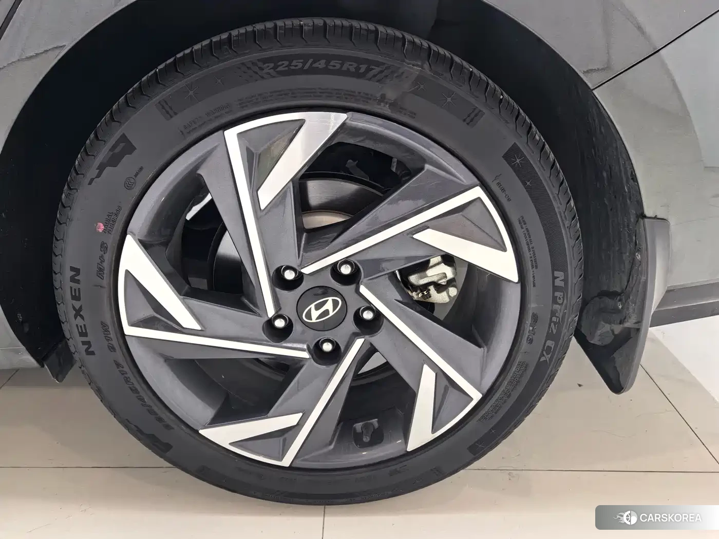 Hyundai Elantra 2024 Silver/gray из Китая, фото 6