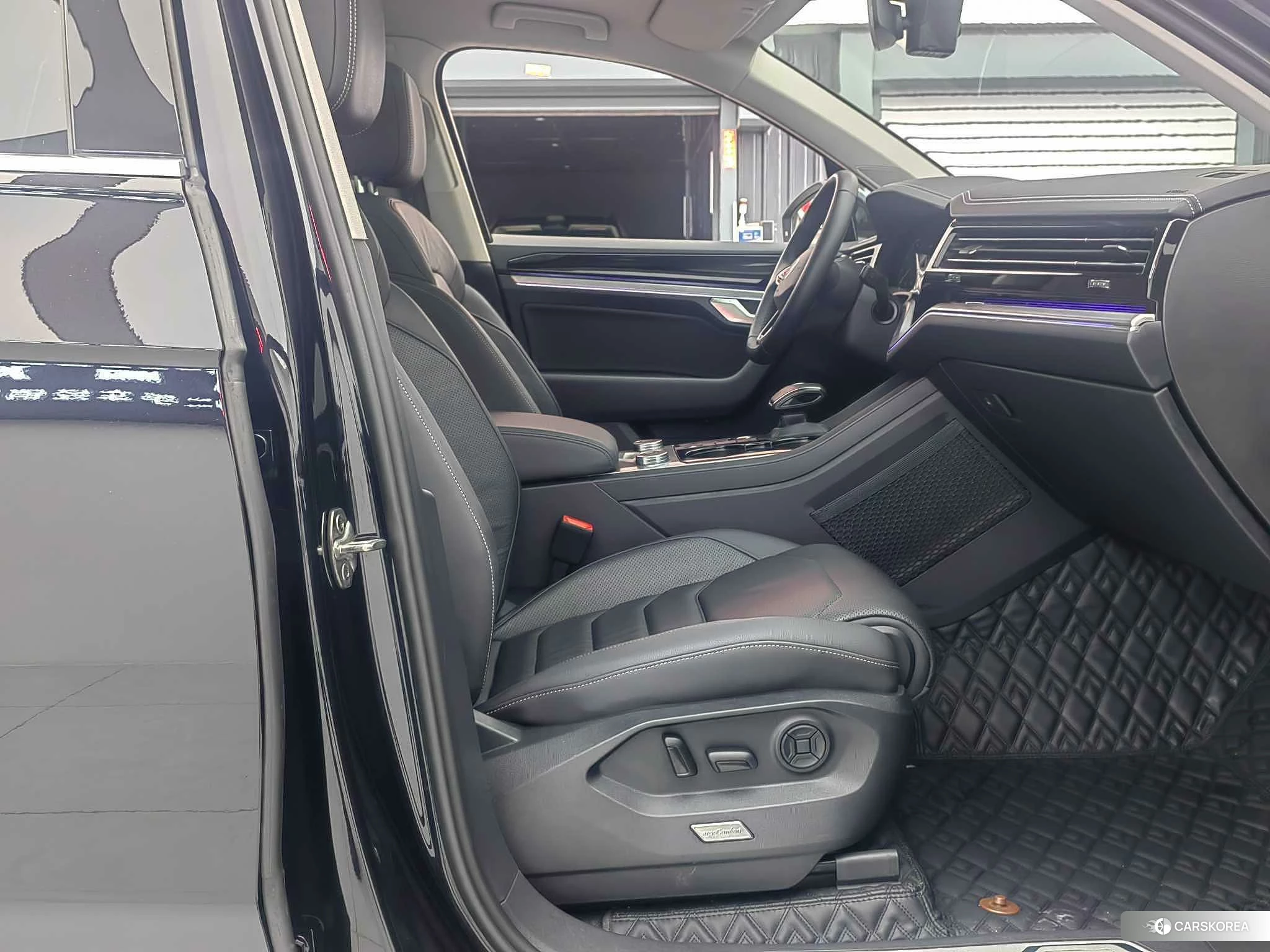 Volkswagen Touareg id 4426707 из Китая 8