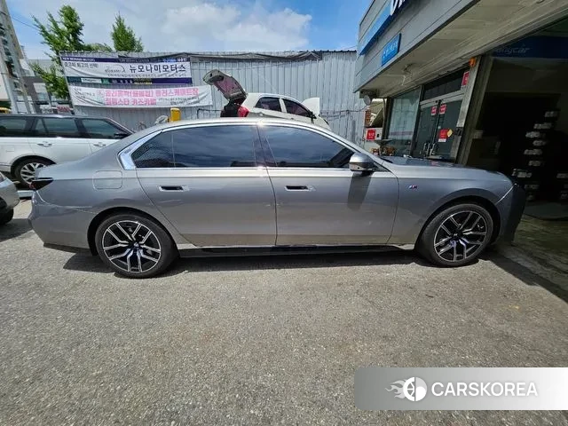 BMW 7 Series (G70) id 3365337 из Кореи 10