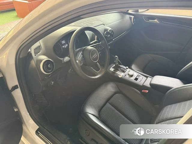 Audi A3 2021 Белый из Китая, фото 3