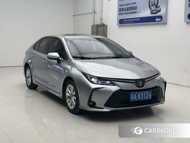 Toyota Corolla 2024 Серебристо-серый из Китая, фото 3