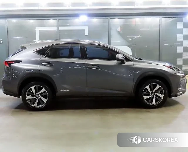 Lexus NX300h id 3718345 из Кореи 13