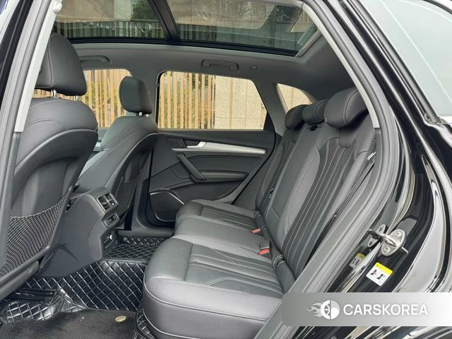 Audi Q5L id 4275516 из Китая 23