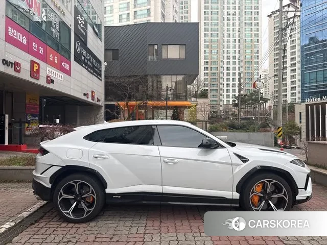 Lamborghini Urus 2024 Белый из Кореи, фото 3