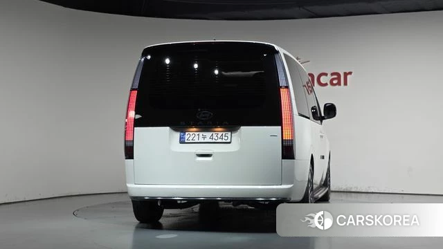 Hyundai Staria 2025 Белый из Кореи, фото 3