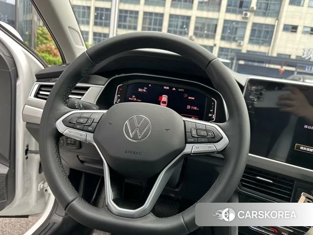 Volkswagen Bora id 4209292 из Китая 11