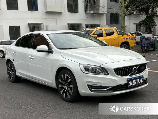 Volvo S60 id 3888983 из Китая 10