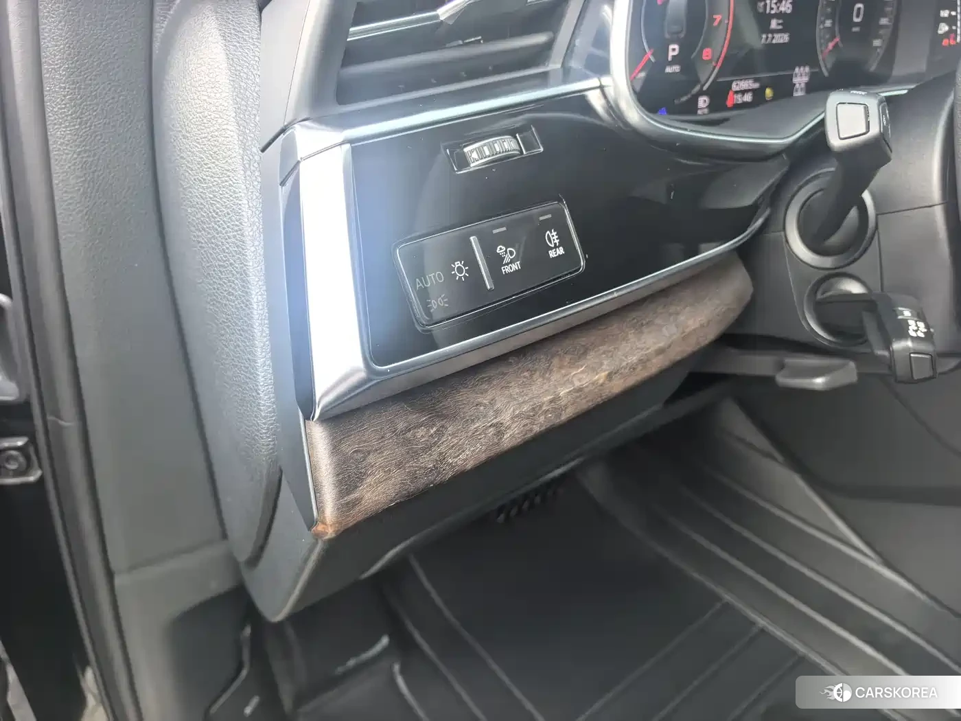 Audi Q7 2023 Черный из Китая, фото 6