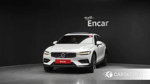 Volvo V60 Cross-Country 2nd Generation id 4304677 из Кореи 23