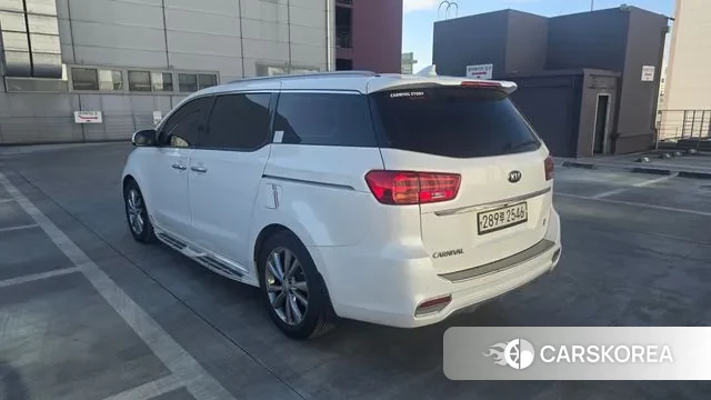 Kia The New Carnival id 3552887 из Кореи 12