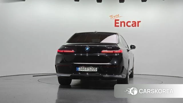 BMW 7 Series (G70) id 4898272 из Кореи 23