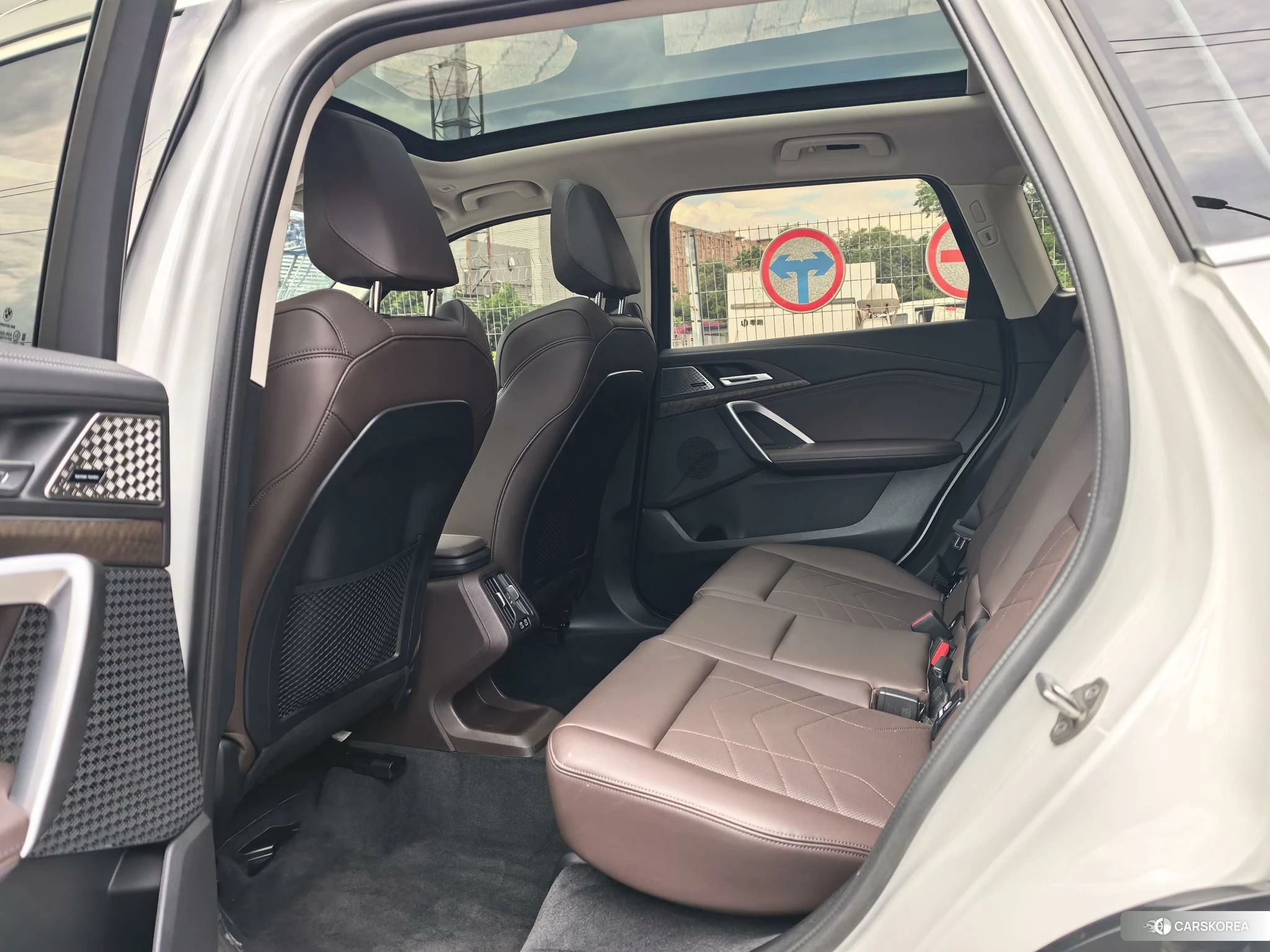 BMW X1 id 4504931 из Китая 9