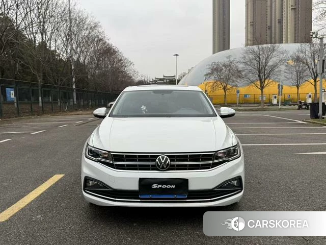 Volkswagen Bora 2021 Белый из Китая, фото 3