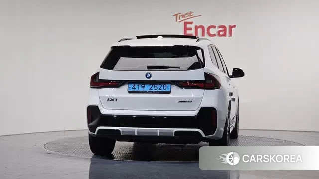 BMW iX1 (U11) id 3452407 из Кореи 13