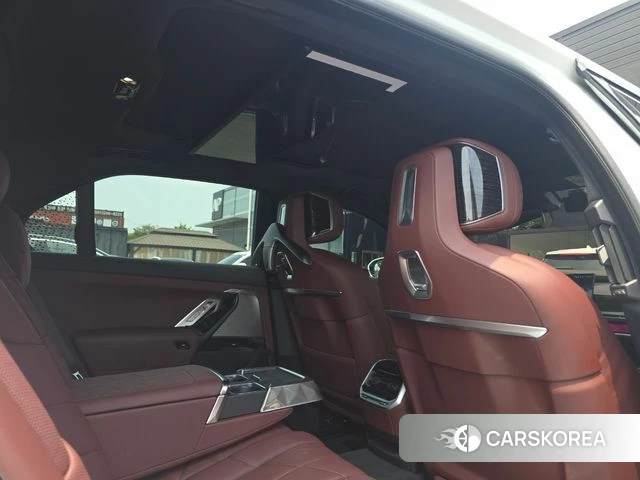 BMW 7 Series (G70) 2025 Белый из Кореи, фото 3