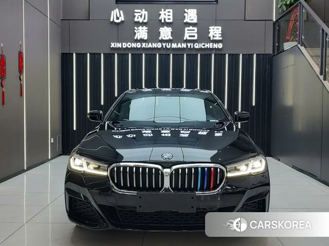 BMW 5 series 2021 Черный из Китая, фото 3