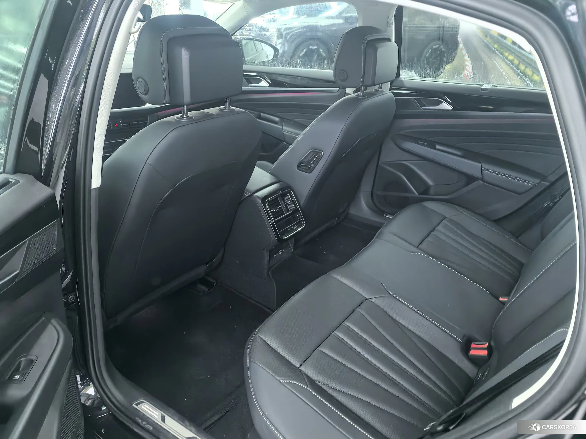 Volkswagen Passat id 4493006 из Китая 8
