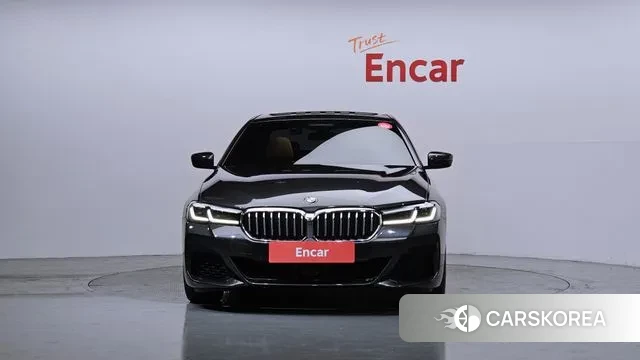 BMW 5 Series (G30) id 3716497 из Кореи 13