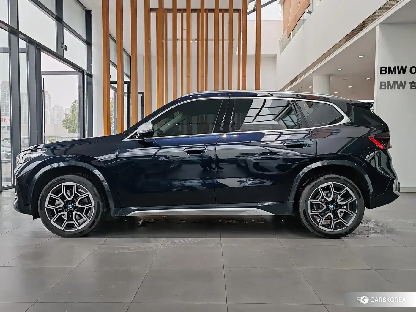 BMW X1 id 4685946 из Китая 9