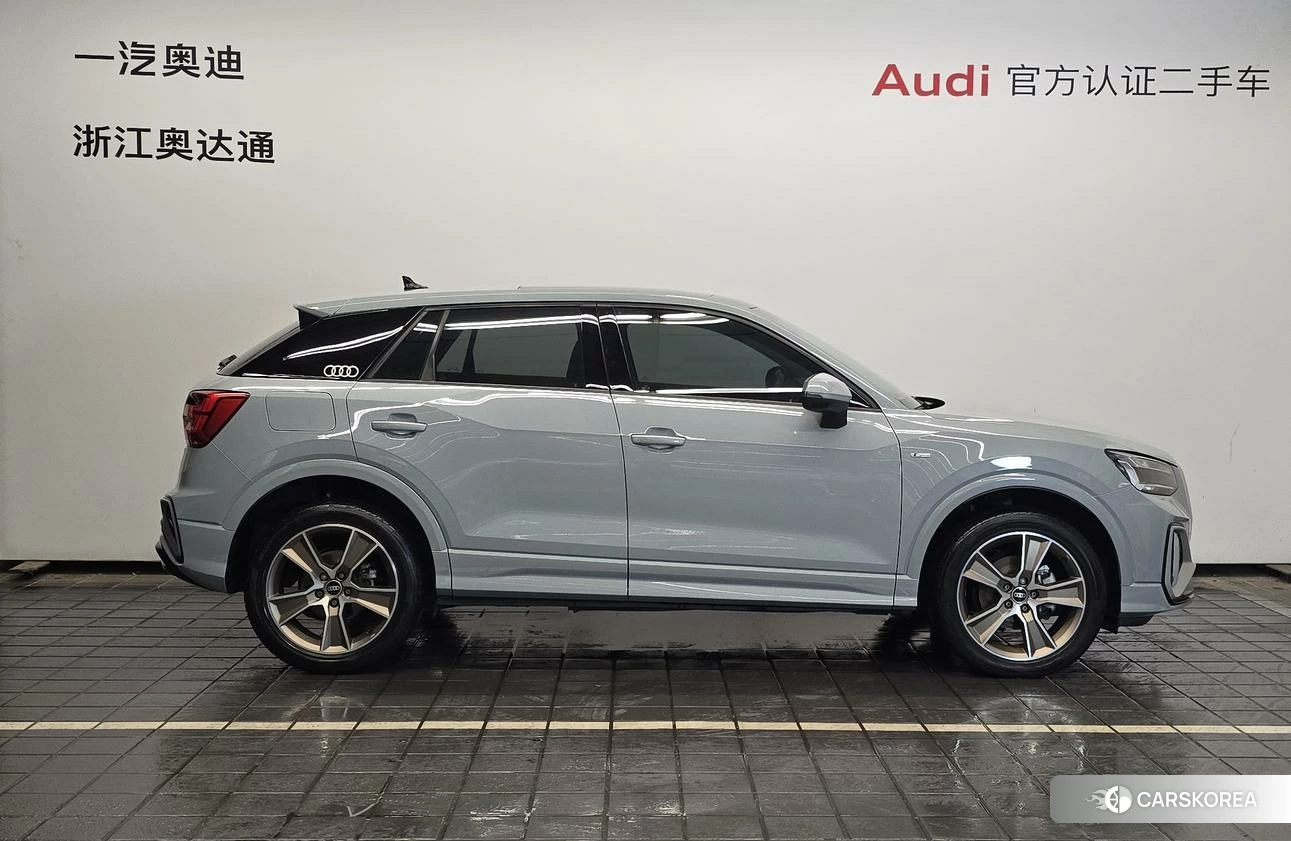 Audi Q2L id 4486323 из Китая 9